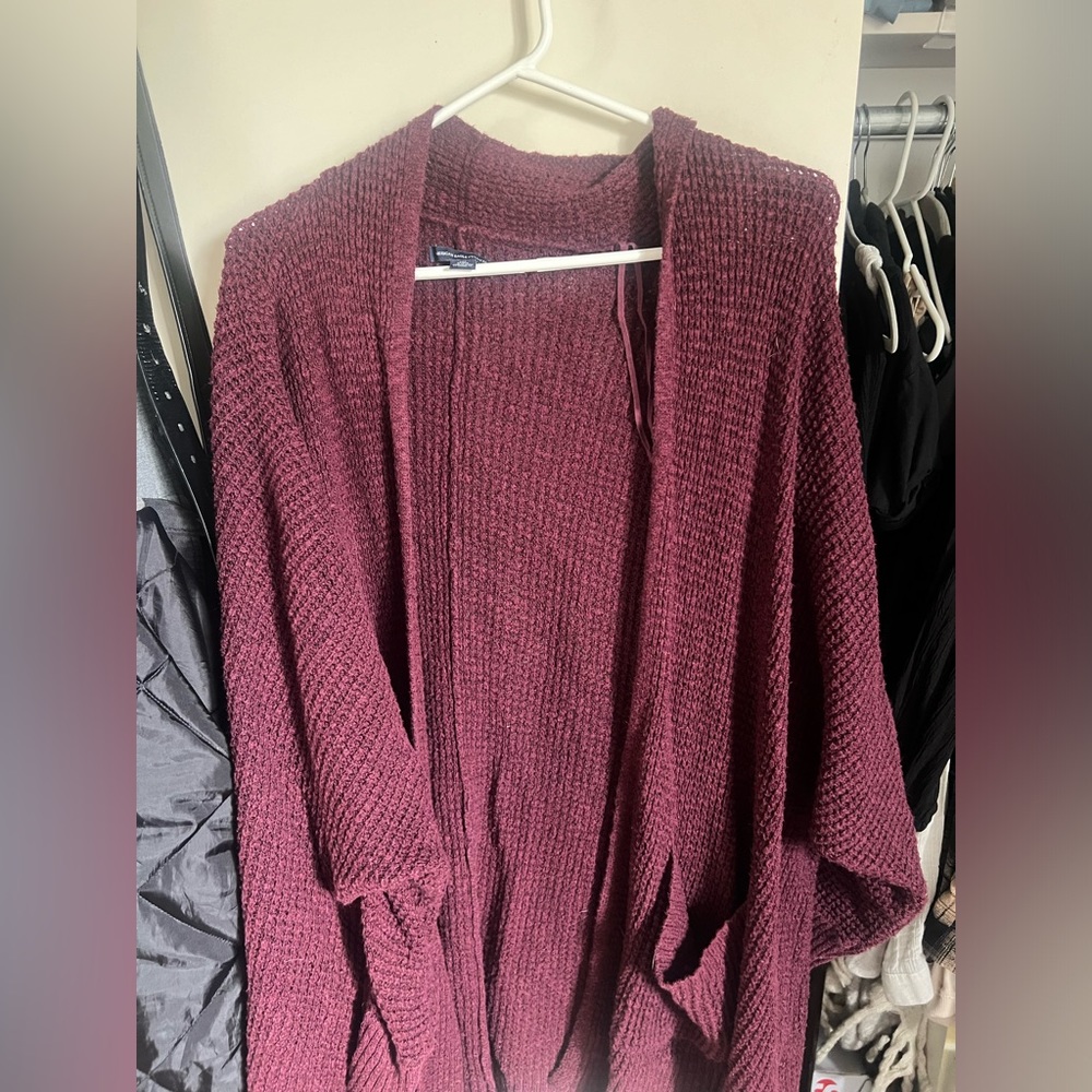 american eagle maroon cardigan